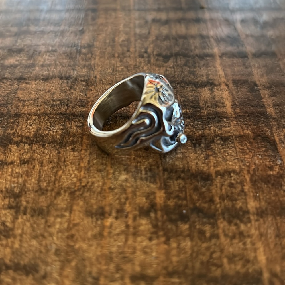 Mens Skull Ring Size 8 - Picture 2 of 4